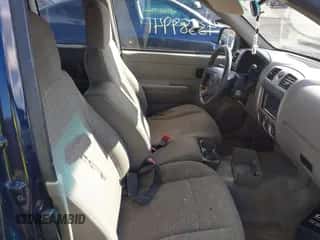 2008 Chevrolet Colorado LS z VIN 1GCCS199088176610, wystawiony jako IAAI lot #43589941 z przebiegiem 235 464 mil mil oraz . Historia ofert i sprzedaży dostępna na DreamBid. Obrazek 5.