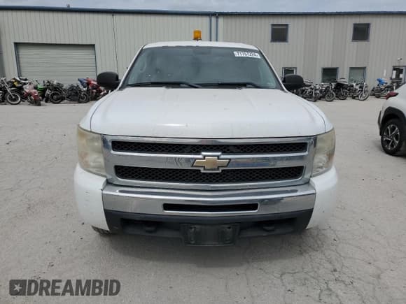 ✅ 2011 Chevrolet Silverado 1500 1HY • VIN: 3GCUKUEJ2BG306765 • Lot: 71767224. Listed on Copart with 158,371 mi. Free auction sales archive from the USA and detailed vehicle history report at DreamBid. Image 5.