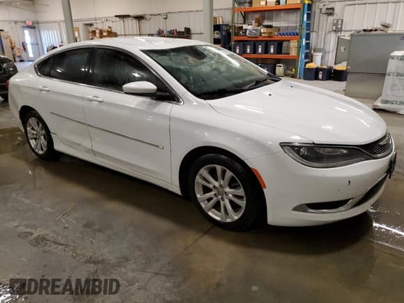 ✅ 2015 Chrysler 200 Limited • VIN: 1C3CCCAB9FN623641 • Lot: 86260195. Listed on Copart with 86,519 mi. Free auction sales archive from the USA and detailed vehicle history report at DreamBid. Image 4.