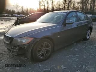 ✅ 2008 BMW 3 Series 328i • VIN: WBAVA33538K053235 • Lot: 84605284. Wystawiony na Copart z przebiegiem 106 835 mil. Bezpłatny archiwum sprzedaży aukcyjnych z USA i szczegółowy raport historii pojazdu na DreamBid. Zdjęcie 1.