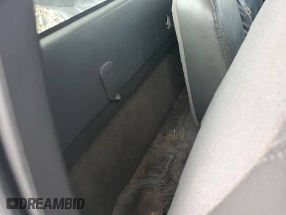 ✅ 2006 Chevrolet Silverado 1500 Work Truck • VIN: 3GCEC14X86G192993 • Lot: 70599224. Wystawiony na Copart z przebiegiem 207 515 mil mil. Skorzystaj z bezpłatnego archiwum sprzedaży aukcyjnych z USA i zobacz szczegółowy raport historii pojazdu na DreamBid. Zdjęcie 10.