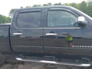 ✅ 2007 Chevrolet Silverado 1500 1LT • VIN: 2GCEC13J971689624 • Lot: 42121216. Wystawiony na IAAI z przebiegiem 171 156 mil. Bezpłatny archiwum sprzedaży aukcyjnych z USA i szczegółowy raport historii pojazdu na DreamBid. Zdjęcie 12.