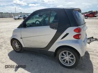 ✅ 2009 Smart fortwo Pure • VIN: WMEEJ31X69K280705 • Lot: 73877374. Wystawiony na Copart z przebiegiem Nie podano. Bezpłatny archiwum sprzedaży aukcyjnych z USA i szczegółowy raport historii pojazdu na DreamBid. Zdjęcie 2.