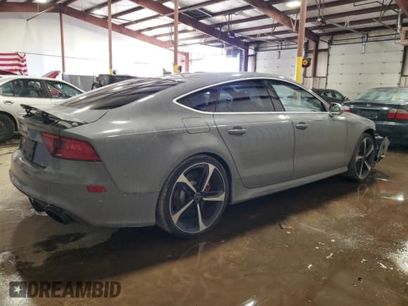 ✅ 2014 Audi RS 7 Prestige • VIN: WUAW2AFC6EN902130 • Lot: 87604615. Wystawiony na Copart z przebiegiem 114 706 mil. Bezpłatny archiwum sprzedaży aukcyjnych z USA i szczegółowy raport historii pojazdu na DreamBid. Zdjęcie 3.