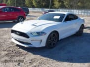 ✅ 2020 Ford Mustang EcoBoost Premium • VIN: 1FA6P8TH3L5120121 • Лот: 43395963. Опубликован ранее на IAAI с пробегом 69 603 миль. Бесплатный доступ к архиву аукционных продаж из США и подробный отчёт об истории автомобиля на DreamBid. Изображение 2.