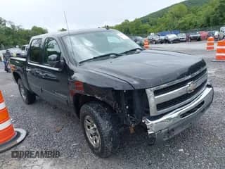 2010 Chevrolet Silverado 1500 LS with VIN 3GCRKREA2AG141155, listed as a IAAI auction lot 42961192 with 188,457 mi miles and . Bid and sale history available at DreamBid. Image 1.