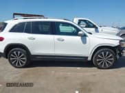 ✅ 2022 Mercedes-Benz GLB 250 • VIN: W1N4M4HB7NW183879 • Lot: 43270714. Wystawiony na IAAI z przebiegiem 41 093 mil. Bezpłatny archiwum sprzedaży aukcyjnych z USA i szczegółowy raport historii pojazdu na DreamBid. Zdjęcie 14.