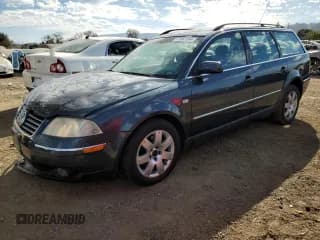✅ 2003 Volkswagen Passat GLX • VIN: WVWYH63B63E081430 • Lot: 77882164. Wystawiony na Copart z przebiegiem 80 614 mil. Bezpłatny archiwum sprzedaży aukcyjnych z USA i szczegółowy raport historii pojazdu na DreamBid. Zdjęcie 1.