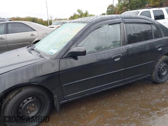 ✅ 2005 Honda Civic LX • VIN: 2HGES15665H571399 • Лот: 43446995. Опубликован ранее на IAAI с пробегом Не указан. Бесплатный доступ к архиву аукционных продаж из США и подробный отчёт об истории автомобиля на DreamBid. Изображение 6.