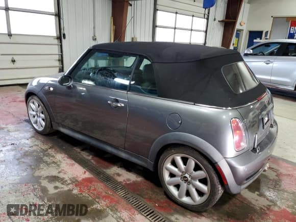 ✅ 2006 MINI Convertible S • VIN: WMWRH33526TK59005 • Lot: 87219525. Wystawiony na Copart z przebiegiem 100 070 mil. Bezpłatny archiwum sprzedaży aukcyjnych z USA i szczegółowy raport historii pojazdu na DreamBid. Zdjęcie 2.