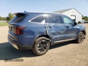 ✅ 2025 Kia Sorento S • VIN: 5XYRLDJC0SG341443 • Lot: 80713355. Wystawiony na Copart z przebiegiem 905 mil. Bezpłatny archiwum sprzedaży aukcyjnych z USA i szczegółowy raport historii pojazdu na DreamBid. Zdjęcie 3.