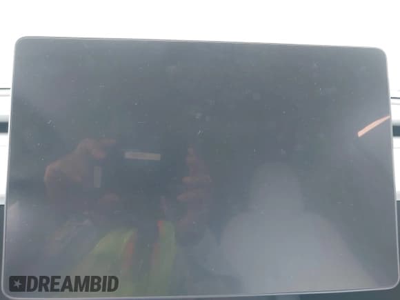 ✅ 2024 Tesla Model Y • VIN: 7SAYGDED6RF166543 • Лот: 41713362. Опубликован ранее на IAAI с пробегом Не указан. Бесплатный доступ к архиву аукционных продаж из США и подробный отчёт об истории автомобиля на DreamBid. Изображение 18.