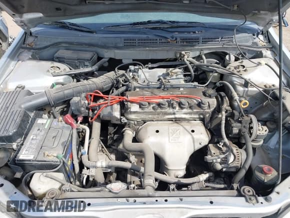 ✅ 2001 Honda Accord LX • VIN: JHMCG55441C032255 • Лот: 42797110. Опубликован ранее на IAAI с пробегом 284 903 миль. Бесплатный доступ к архиву аукционных продаж из США и подробный отчёт об истории автомобиля на DreamBid. Изображение 10.