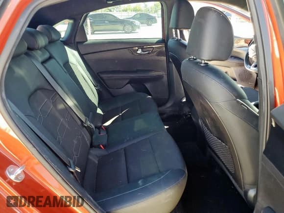 ✅ 2021 Kia Forte GT-Line • VIN: 3KPF34AD3ME398781 • Лот: 90680275. Опубликован ранее на Copart с пробегом 37 001 миль. Бесплатный доступ к архиву аукционных продаж из США и подробный отчёт об истории автомобиля на DreamBid. Изображение 10.