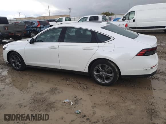 ✅ 2024 Honda Accord EX • VIN: 1HGCY1F30RA056915 • Lot: 82463505. Listed on Copart with 125,384 mi. Free auction sales archive from the USA and detailed vehicle history report at DreamBid. Image 2.