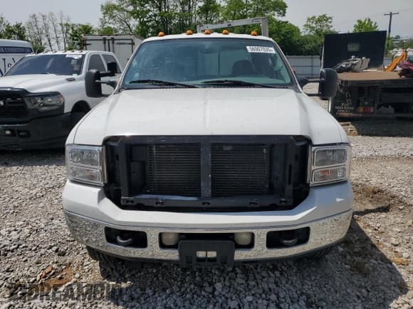 ✅ 2005 Ford F-350 XL • VIN: 1FTWW33P85EA81245 • Лот: 56907035. Опубликован ранее на Copart с пробегом 151 493 миль. Бесплатный доступ к архиву аукционных продаж из США и подробный отчёт об истории автомобиля на DreamBid. Изображение 5.