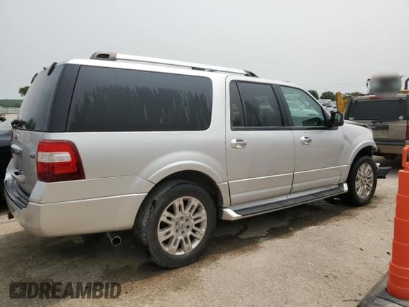 ✅ 2011 Ford Expedition Max Limited • VIN: 1FMJK2A52BEF43470 • Lot: 58922495. Listed on Copart with 227,929 mi. Free auction sales archive from the USA and detailed vehicle history report at DreamBid. Image 3.