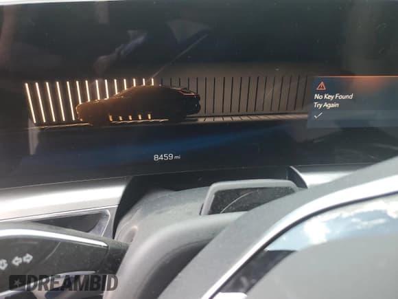 ✅ 2024 Cadillac LYRIQ Luxury • VIN: 1GYKPSRK1RZ122552 • Lot: 63737395. Wystawiony na Copart z przebiegiem 8 459 mil. Bezpłatny archiwum sprzedaży aukcyjnych z USA i szczegółowy raport historii pojazdu na DreamBid. Zdjęcie 9.