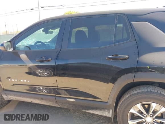 ✅ 2026 Chevrolet Equinox FWD LT • VIN: 3GNAXHEGXTL223889 • Lot: 43613568. Listed on IAAI with 9,155 mi. Free auction sales archive from the USA and detailed vehicle history report at DreamBid. Image 14.