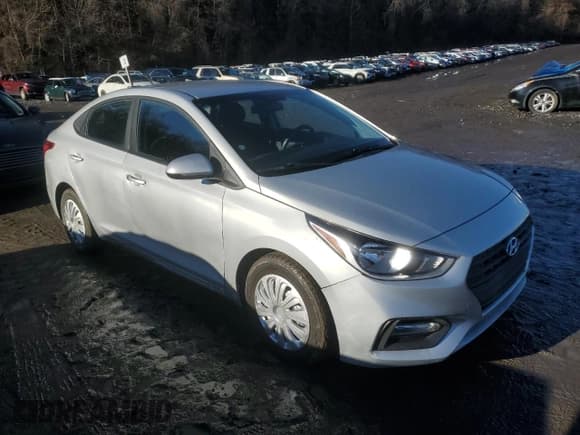 ✅ 2018 Hyundai Accent SEL • VIN: 3KPC24A31JE015459 • Lot: 85662274. Wystawiony na Copart z przebiegiem 131 409 mil. Bezpłatny archiwum sprzedaży aukcyjnych z USA i szczegółowy raport historii pojazdu na DreamBid. Zdjęcie 4.