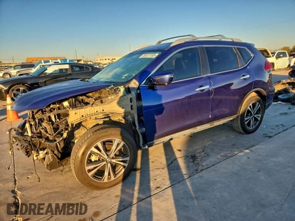 ✅ 2017 Nissan Rogue SV • VIN: 5N1AT2MT7HC827933 • Lot: 96121105. Listed on Copart with 67,217 mi. Free auction sales archive from the USA and detailed vehicle history report at DreamBid. Image 1.