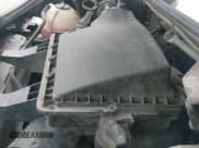 ✅ 2016 Mercedes-Benz Sprinter Cargo EXT • VIN: WD3PE8DD1GP361650 • Lot: 42424508. Wystawiony na IAAI z przebiegiem 400 073 mil. Bezpłatny archiwum sprzedaży aukcyjnych z USA i szczegółowy raport historii pojazdu na DreamBid. Zdjęcie 18.