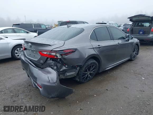 2022 Toyota Camry SE with VIN 4T1G11BK1NU068450, listed as a IAAI auction lot 42179167 with 41,013 mi miles and . Bid and sale history available at DreamBid. Image 4.
