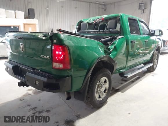 ✅ 2018 Ram 2500 Tradesman • VIN: 3C6UR5CJ5JG387187 • Lot: 42868348. Listed on IAAI with 61,094 mi. Free auction sales archive from the USA and detailed vehicle history report at DreamBid. Image 4.