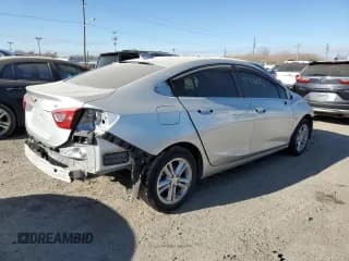 ✅ 2018 Chevrolet Cruze LT • VIN: 1G1BE5SM1J7100598 • Lot: 71846892. Wystawiony na Copart z przebiegiem Nie podano. Bezpłatny archiwum sprzedaży aukcyjnych z USA i szczegółowy raport historii pojazdu na DreamBid. Zdjęcie 3.