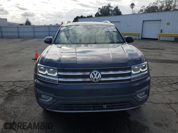 ✅ 2018 Volkswagen Atlas SEL • VIN: 1V2MR2CA9JC567152 • Лот: 85654445. Опубликован ранее на Copart с пробегом 107 155 миль. Бесплатный доступ к архиву аукционных продаж из США и подробный отчёт об истории автомобиля на DreamBid. Изображение 5.