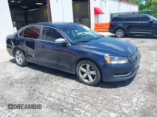 ✅ 2012 Volkswagen Passat SE • VIN: 1VWBH7A33CC016521 • Lot: 42546921. Wystawiony na IAAI z przebiegiem 143 479 mil. Bezpłatny archiwum sprzedaży aukcyjnych z USA i szczegółowy raport historii pojazdu na DreamBid. Zdjęcie 1.