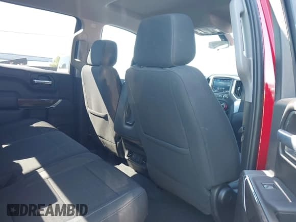 ✅ 2021 Chevrolet Silverado 1500 RST • VIN: 3GCUYEED2MG196964 • Lot: 43010571. Wystawiony na IAAI z przebiegiem 96 200 mil. Bezpłatny archiwum sprzedaży aukcyjnych z USA i szczegółowy raport historii pojazdu na DreamBid. Zdjęcie 8.