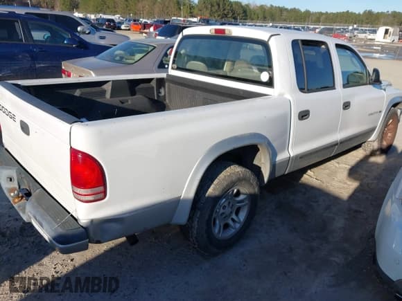 ✅ 2002 Dodge Dakota SLT • VIN: 1B7HL48N72S586317 • Lot: 41736566. Wystawiony na IAAI z przebiegiem Nie podano. Bezpłatny archiwum sprzedaży aukcyjnych z USA i szczegółowy raport historii pojazdu na DreamBid. Zdjęcie 4.