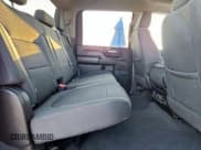 ✅ 2022 Chevrolet Silverado 2500HD LT • VIN: 1GC4YNEY0NF179067 • Lot: 82148125. Wystawiony na Copart z przebiegiem 77 136 mil. Bezpłatny archiwum sprzedaży aukcyjnych z USA i szczegółowy raport historii pojazdu na DreamBid. Zdjęcie 10.