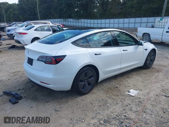 ✅ 2021 Tesla Model 3 Standard Range Plus • VIN: 5YJ3E1EA4MF084403 • Lot: 43296711. Wystawiony na IAAI z przebiegiem 42 187 mil. Bezpłatny archiwum sprzedaży aukcyjnych z USA i szczegółowy raport historii pojazdu na DreamBid. Zdjęcie 4.