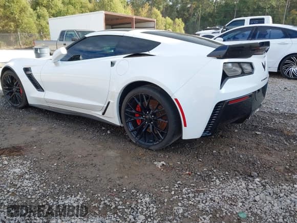 ✅ 2019 Chevrolet Corvette Z06 1LZ • VIN: 1G1YP2D60K5604350 • Lot: 35071394. Wystawiony na IAAI z przebiegiem 24 112 mil. Bezpłatny archiwum sprzedaży aukcyjnych z USA i szczegółowy raport historii pojazdu na DreamBid. Zdjęcie 3.