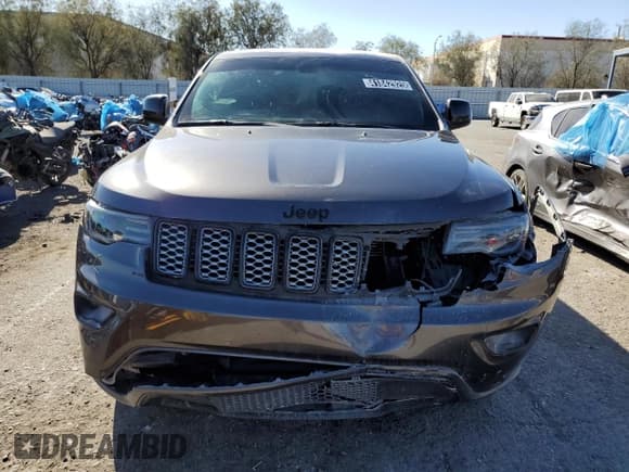 ✅ 2020 Jeep Grand Cherokee Laredo • VIN: 1C4RJFAG1LC406729 • Лот: 41842925. Опубликован ранее на Copart с пробегом 69 119 миль. Бесплатный доступ к архиву аукционных продаж из США и подробный отчёт об истории автомобиля на DreamBid. Изображение 5.