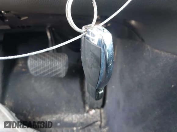 ✅ 2002 Mercedes-Benz C 230/260/280/320 • VIN: WDBRF64J42E008165 • Lot: 42901804. Wystawiony na IAAI z przebiegiem 229 485 mil. Bezpłatny archiwum sprzedaży aukcyjnych z USA i szczegółowy raport historii pojazdu na DreamBid. Zdjęcie 11.