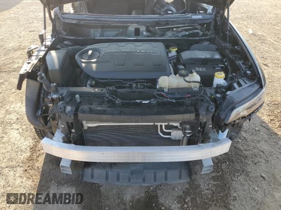 ✅ 2021 Jeep Cherokee Latitude Lux • VIN: 1C4PJMMX4MD121705 • Lot: 84034465. Wystawiony na Copart z przebiegiem Nie podano. Bezpłatny archiwum sprzedaży aukcyjnych z USA i szczegółowy raport historii pojazdu na DreamBid. Zdjęcie 11.