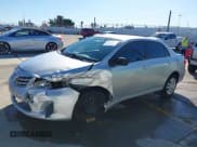 ✅ 2013 Toyota Corolla L • VIN: 5YFBU4EE1DP123083 • Лот: 43548218. Опубликован ранее на IAAI с пробегом 116 819 миль. Бесплатный доступ к архиву аукционных продаж из США и подробный отчёт об истории автомобиля на DreamBid. Изображение 6.