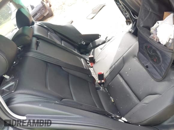 ✅ 2017 Volkswagen Golf S • VIN: 3VWH17AU8HM506367 • Lot: 42359403. Listed on IAAI with 98,189 mi. Free auction sales archive from the USA and detailed vehicle history report at DreamBid. Image 8.