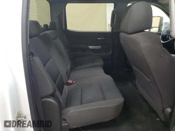 ✅ 2017 Chevrolet Silverado 2500HD LT • VIN: 1GC1KVEY5HF191496 • Lot: 67532715. Wystawiony na Copart z przebiegiem 181 972 mil. Bezpłatny archiwum sprzedaży aukcyjnych z USA i szczegółowy raport historii pojazdu na DreamBid. Zdjęcie 10.