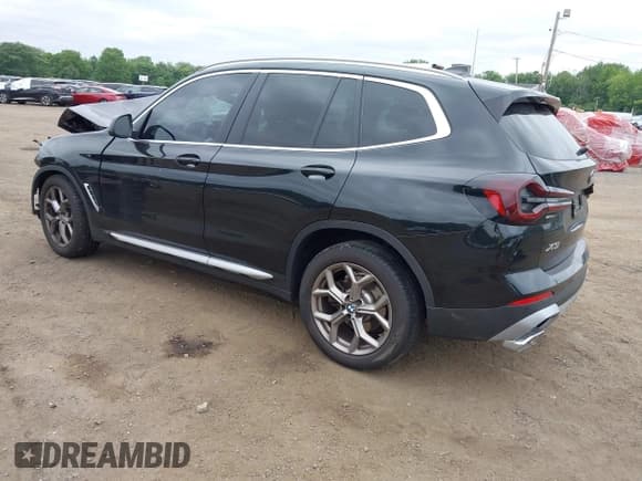 ✅ 2024 BMW X3 xDrive30i • VIN: WBX57DP00RN287518 • Lot: 42594862. Wystawiony na IAAI z przebiegiem 8 663 mil. Bezpłatny archiwum sprzedaży aukcyjnych z USA i szczegółowy raport historii pojazdu na DreamBid. Zdjęcie 3.