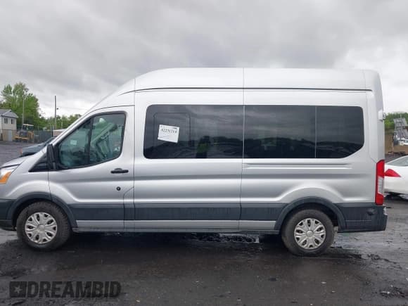✅ 2015 Ford Transit Passenger XL • VIN: 1FBAX2XG0FKA43494 • Лот: 42231214. Опубликован ранее на IAAI с пробегом 166 704 миль. Бесплатный доступ к архиву аукционных продаж из США и подробный отчёт об истории автомобиля на DreamBid. Изображение 14.