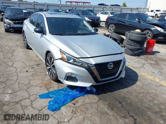 ✅ 2021 Nissan Altima SR • VIN: 1N4BL4CV6MN364579 • Lot: 42801448. Wystawiony na IAAI z przebiegiem 104 460 mil. Bezpłatny archiwum sprzedaży aukcyjnych z USA i szczegółowy raport historii pojazdu na DreamBid. Zdjęcie 1.