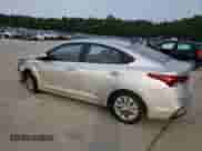 2019 Hyundai Accent SE z VIN 3KPC24A35KE057084, wystawiony jako Copart lot #56662873 z przebiegiem 86 212 mil mil oraz . Historia ofert i sprzedaży dostępna na DreamBid. Obrazek 2.