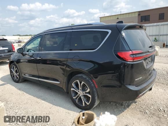 ✅ 2022 Chrysler Pacifica Pinnacle • VIN: 2C4RC3PG7NR144001 • Лот: 64802224. Опубликован ранее на Copart с пробегом 28 289 миль. Бесплатный доступ к архиву аукционных продаж из США и подробный отчёт об истории автомобиля на DreamBid. Изображение 2.