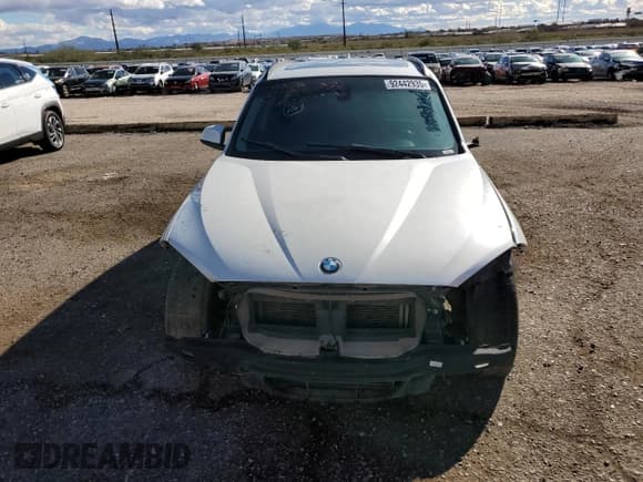 ✅ 2013 BMW X1 28i • VIN: WBAVM1C54DVL64127 • Лот: 92442935. Опубликован ранее на Copart с пробегом Не указан. Бесплатный доступ к архиву аукционных продаж из США и подробный отчёт об истории автомобиля на DreamBid. Изображение 5.