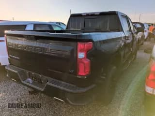 ✅ 2020 Chevrolet Silverado 1500 LT Trail Boss • VIN: 3GCPYFED4LG203950 • Lot: 74876244. Wystawiony na Copart z przebiegiem 83 374 mil. Bezpłatny archiwum sprzedaży aukcyjnych z USA i szczegółowy raport historii pojazdu na DreamBid. Zdjęcie 3.