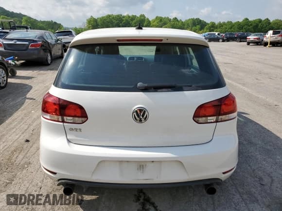 ✅ 2013 Volkswagen Golf GTI Driver's Edition • VIN: WVWHD7AJ8DW137455 • Лот: 56845965. Опубликован ранее на Copart с пробегом 79 502 миль. Бесплатный доступ к архиву аукционных продаж из США и подробный отчёт об истории автомобиля на DreamBid. Изображение 6.